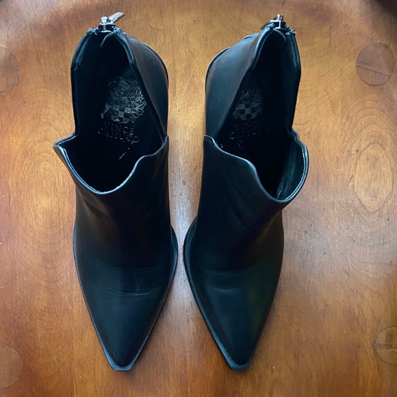 Vince Camuto 'Gigietta' Black Leather V-Cut Pointed Toe Boots Women's Size 7.5 - Picture 13 of 14